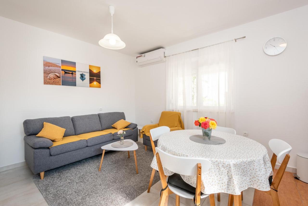 Apartman Galov Metković Exterior foto
