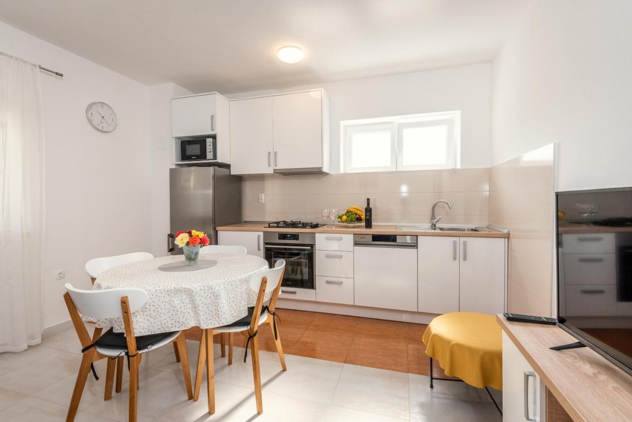 Apartman Galov Metković Exterior foto