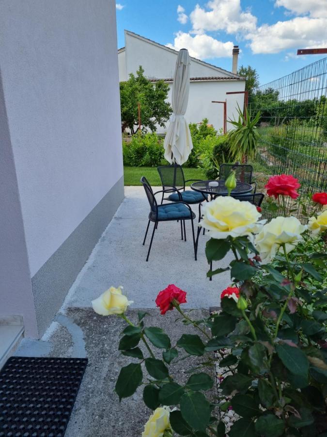 Apartman Galov Metković Exterior foto